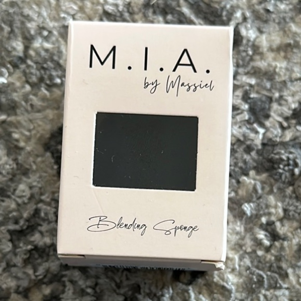 M.I.A by Massiel Blending Sponge